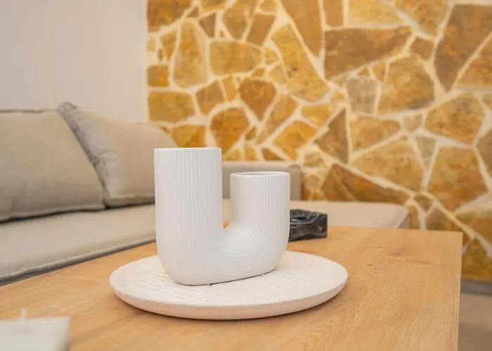 Semesterbostad Stone And Sea Retreat Serenity- Modern Stone *