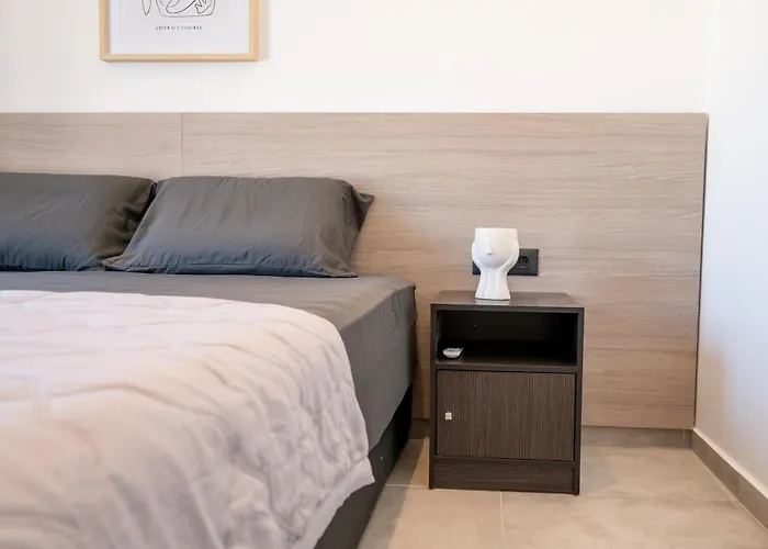 Stone And Sea Retreat Serenity- Modern Stone Semesterbostad