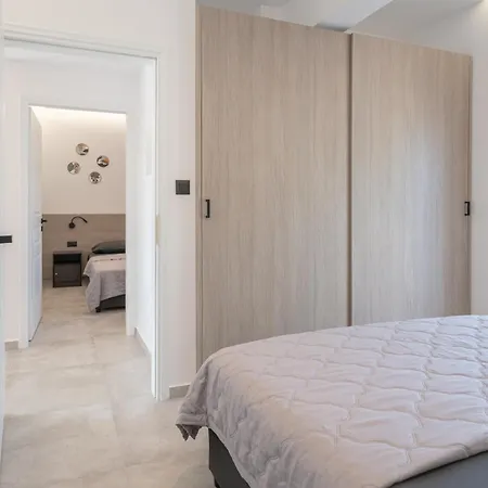 Stone And Sea Retreat Serenity- Modern Stone * Kosz