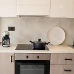 Semesterbostad Stone And Sea Retreat Serenity- Modern Stone *